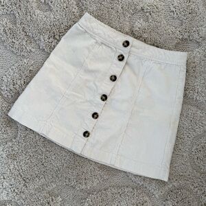 H&M Cream Button-Front Mini Skirt